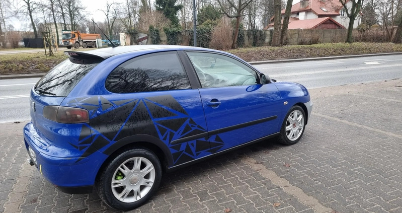 Seat Ibiza cena 6999 przebieg: 290000, rok produkcji 2003 z Łódź małe 326